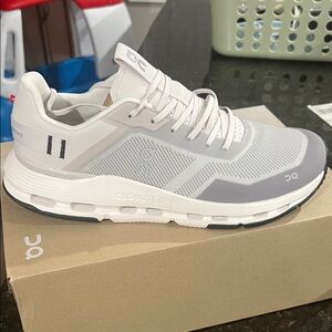 On Running Men's White and Light Gray Sneakers